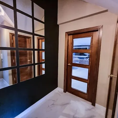 Luxury City Stay: 2-Br Penthouse Wolverhampton Extérieur photo