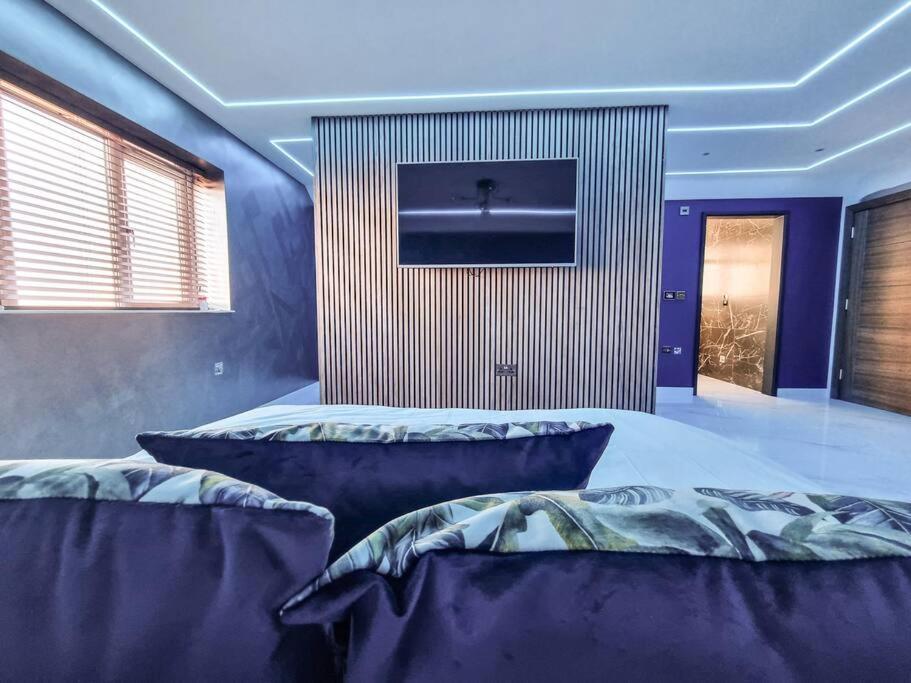 Luxury Stay: 2-br Penthouse